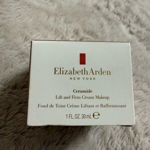 Elizabeth Arden Ceramide Lift and Firm Cream Makeup - White